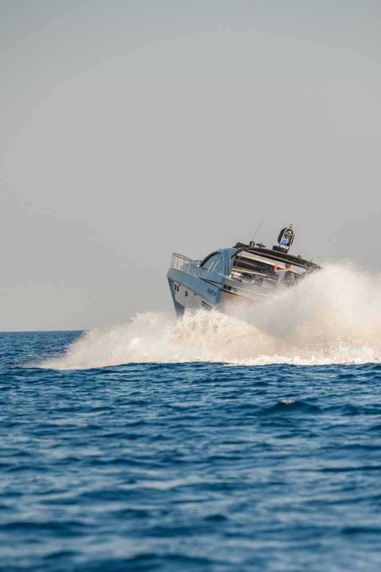 Yacht_Pershing_Mykonos_177